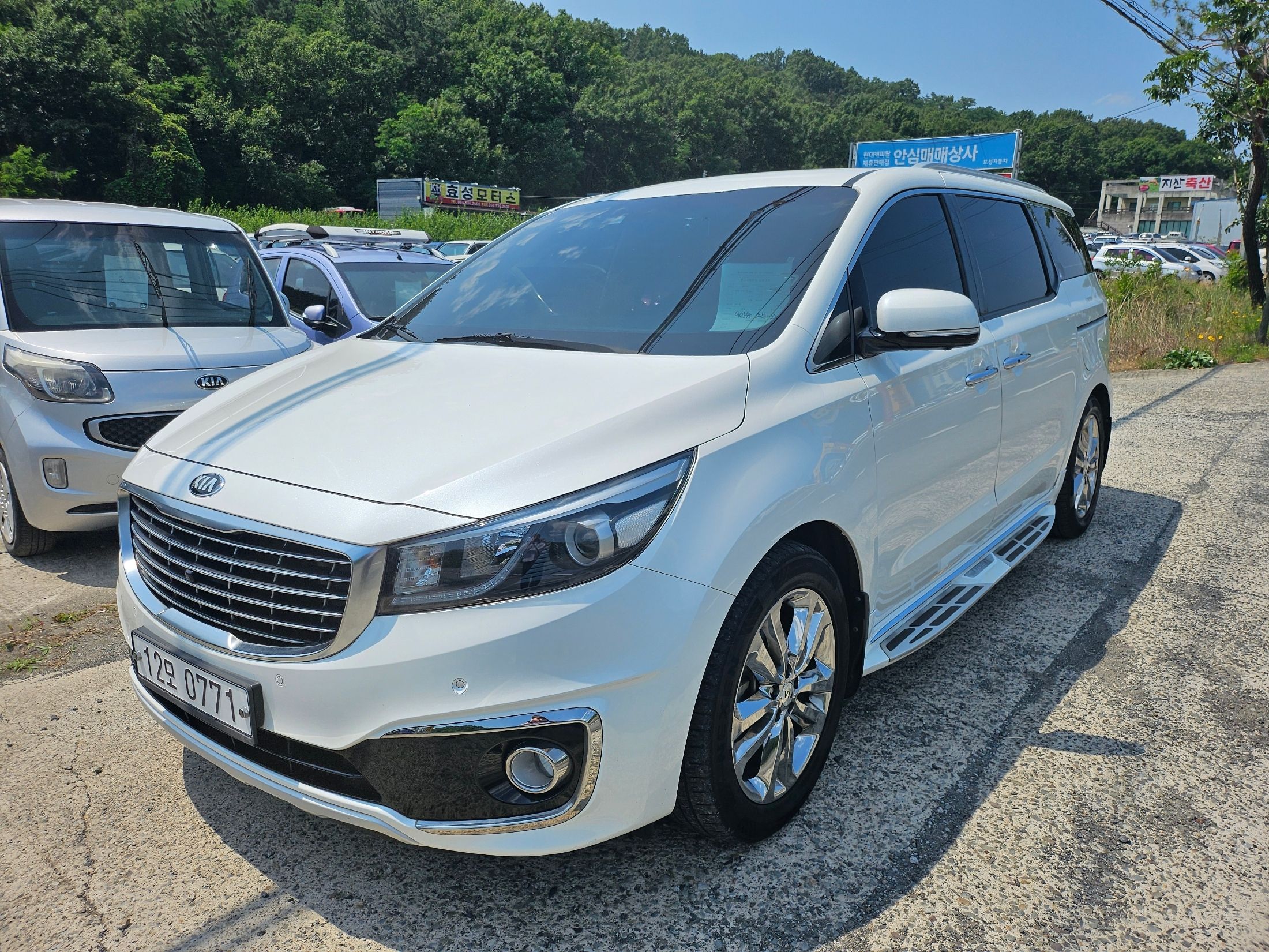 KIA CARNIVAL 2016