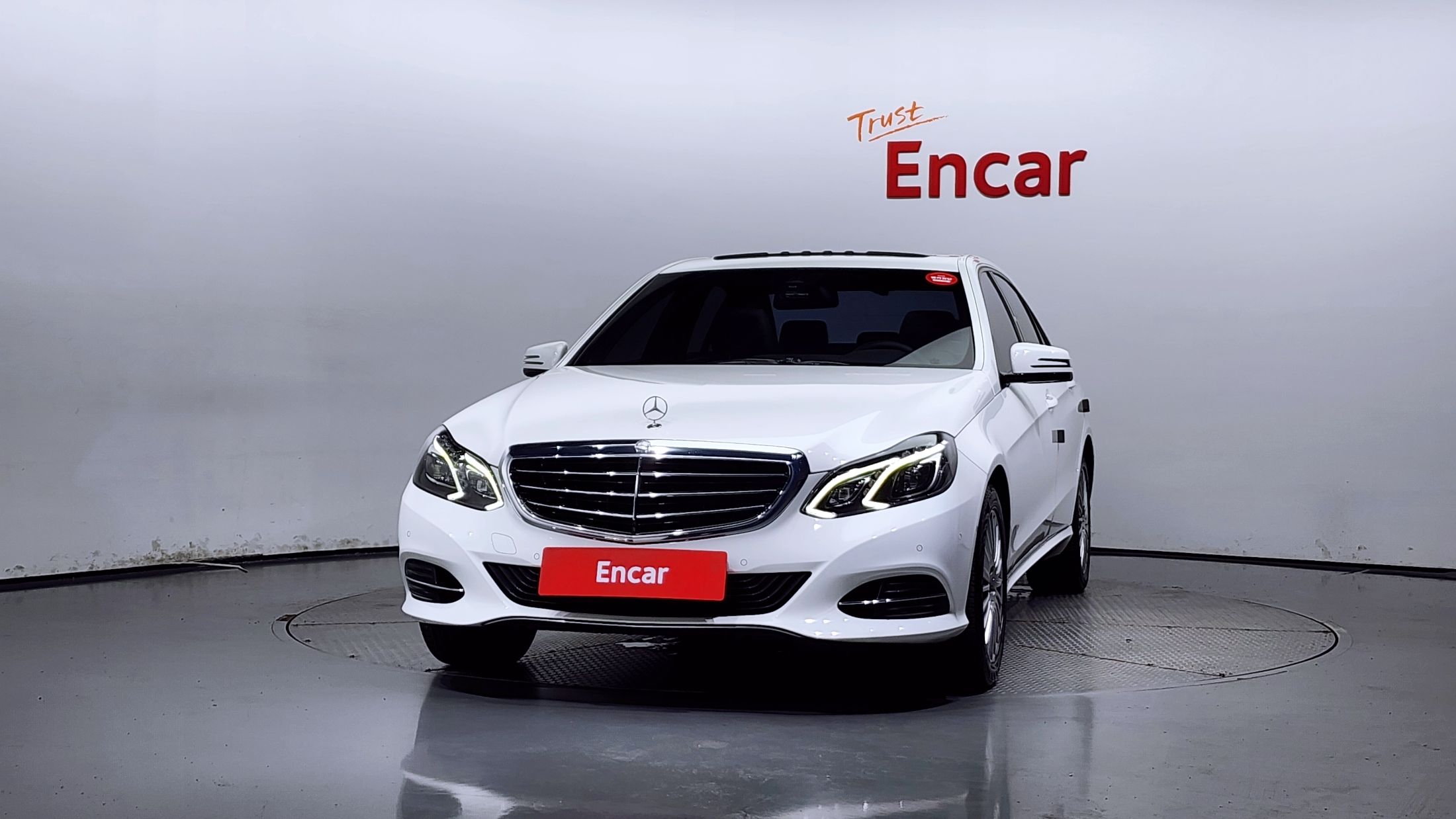 MERCEDES BENZ E-CLASS W212 2013