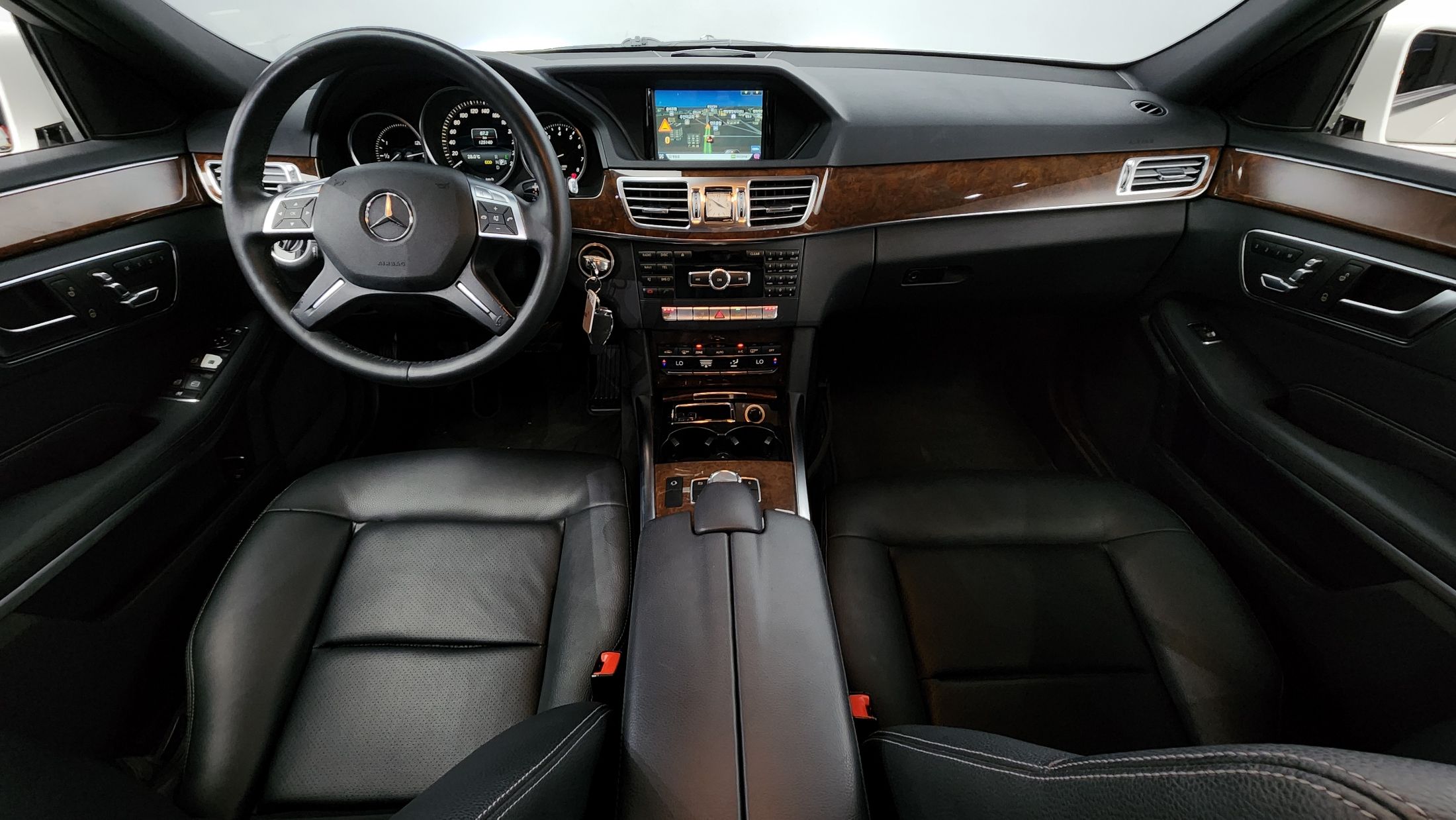 MERCEDES BENZ E-CLASS W212 2013