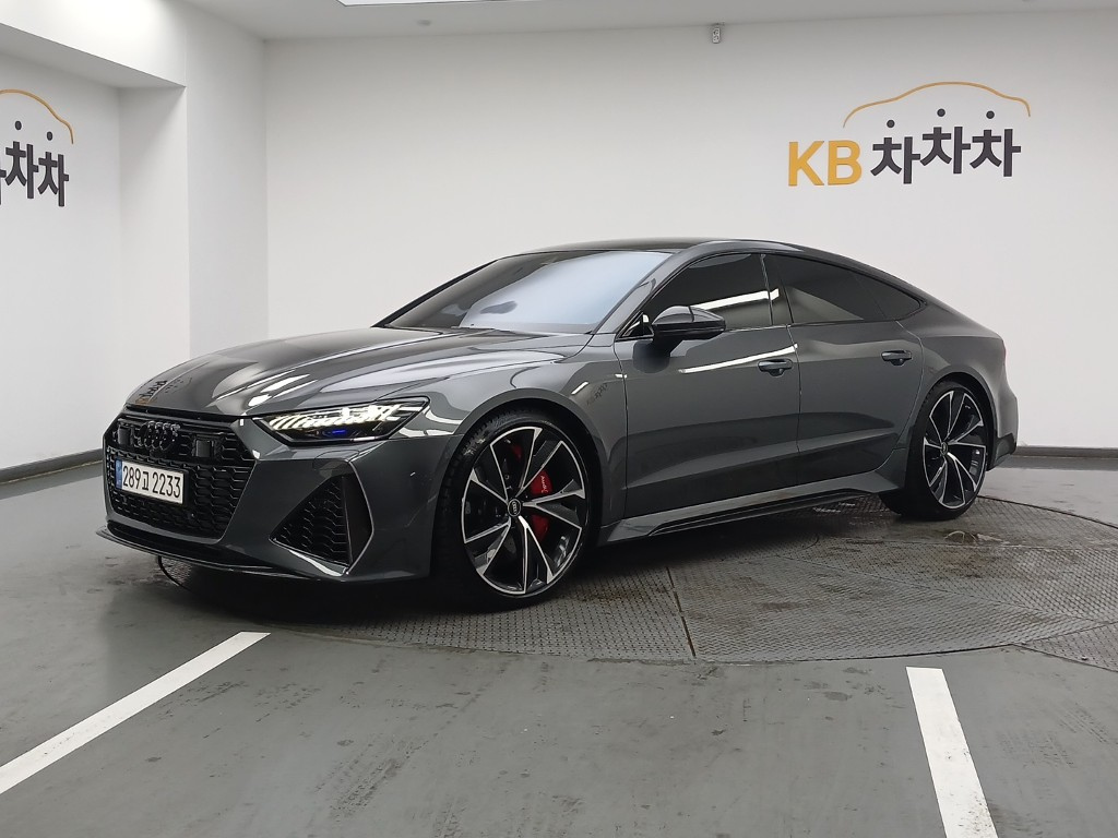 AUDI RS7 4K