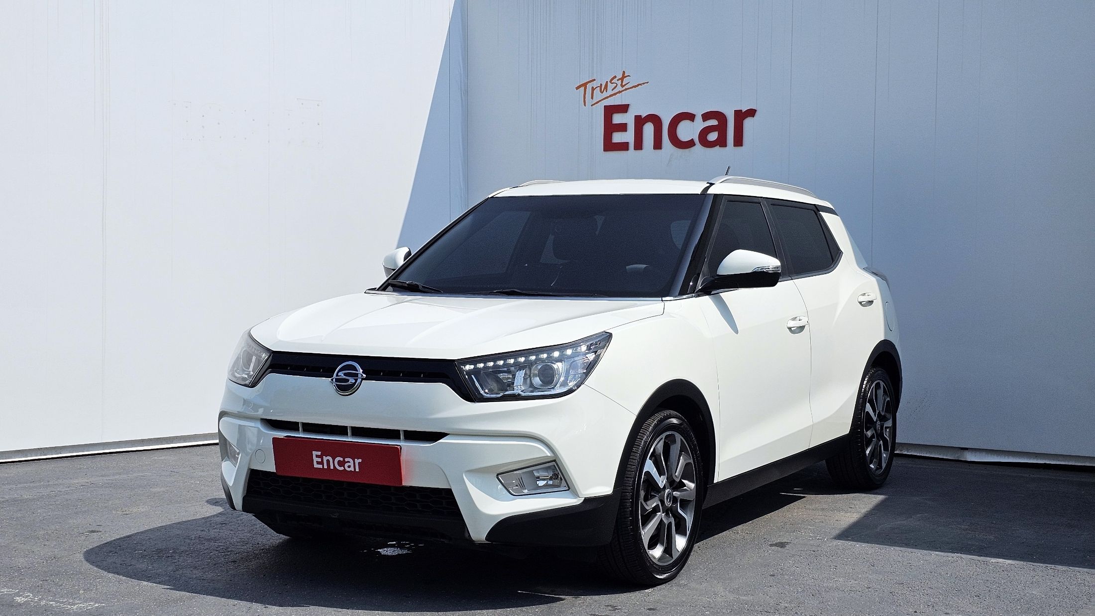 SSANGYONG TIVOLI 2015