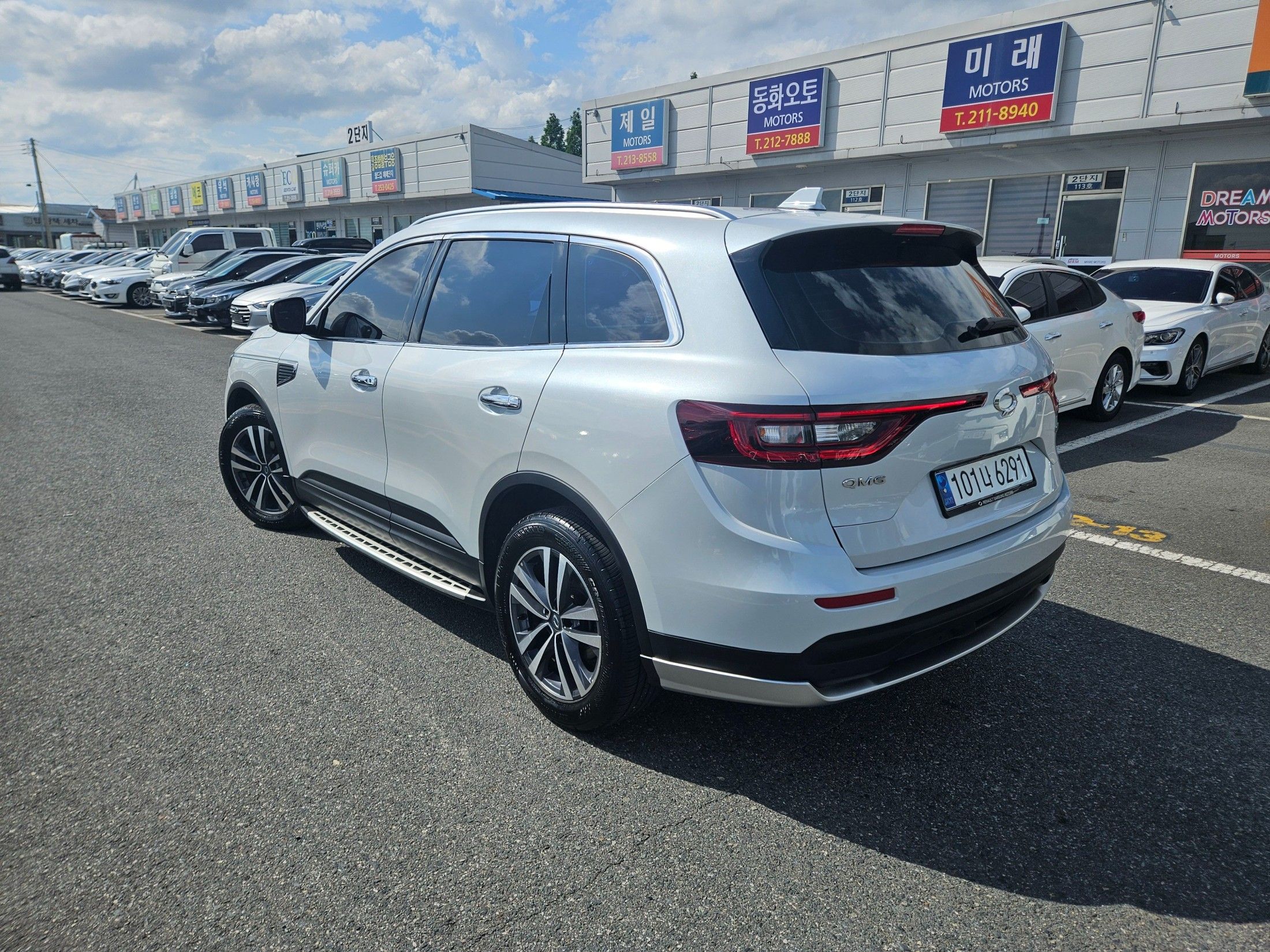 SAMSUNG QM6 2018