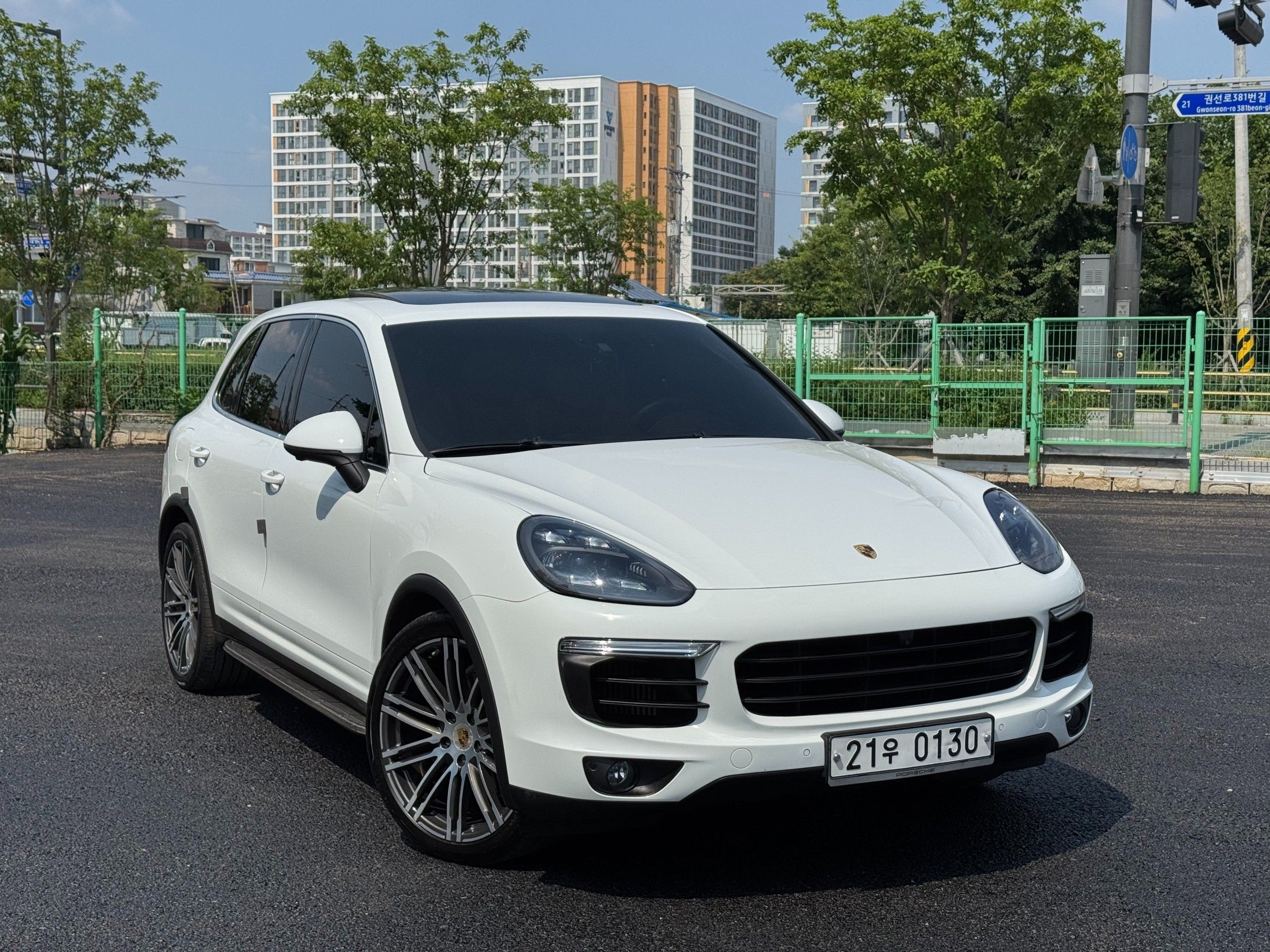 PORSCHE CAYENNE