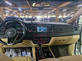 KIA CARNIVAL 2018