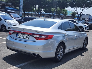 HYUNDAI GRANDEUR HG 2016