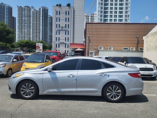 HYUNDAI GRANDEUR HG 2016