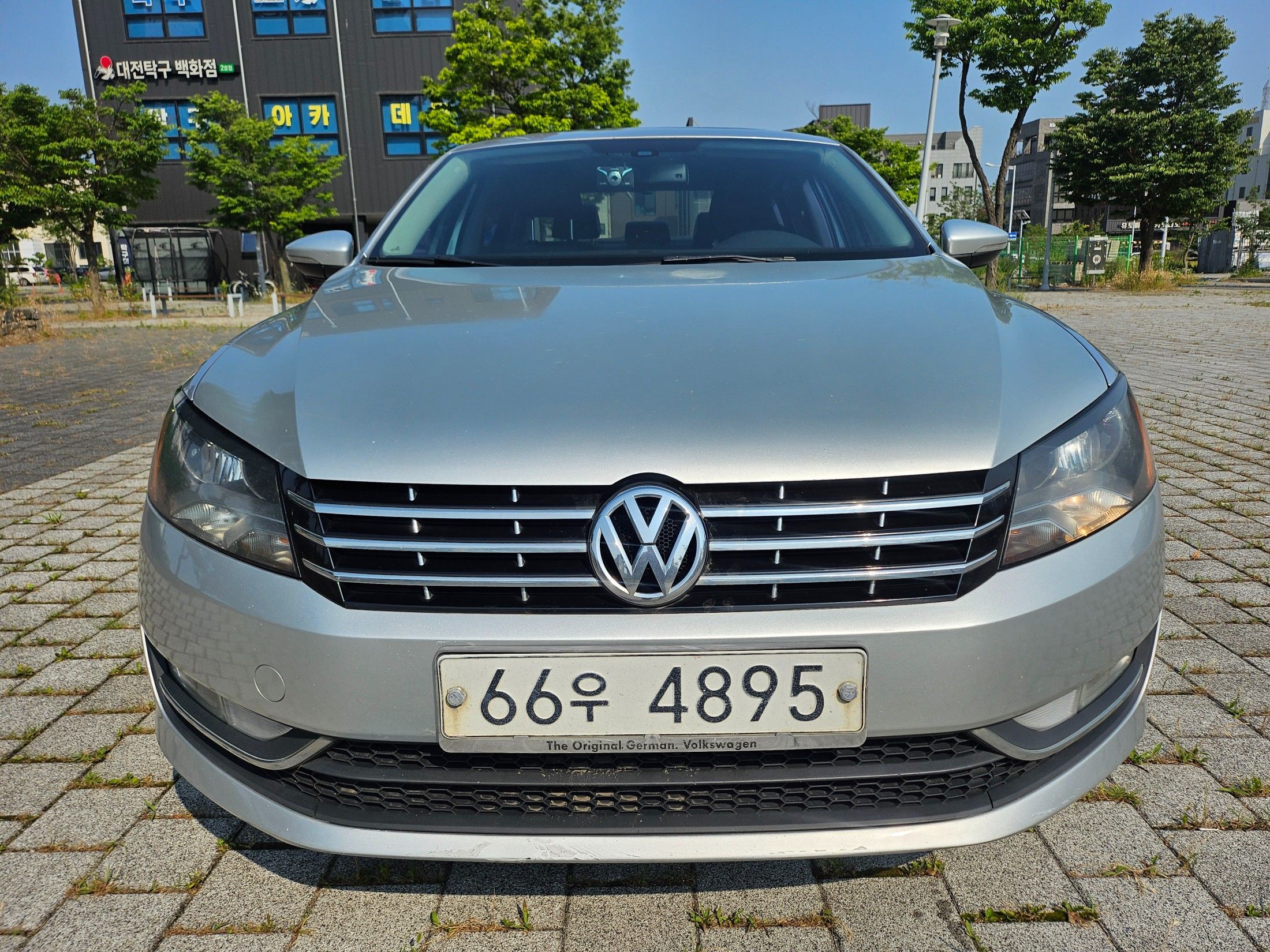 VOLKSWAGEN PASSAT