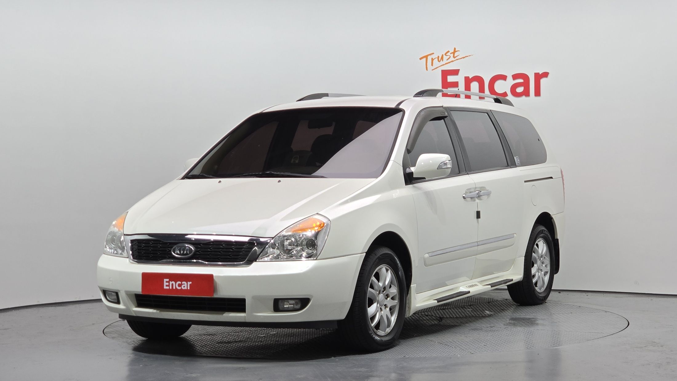 KIA CARNIVAL R