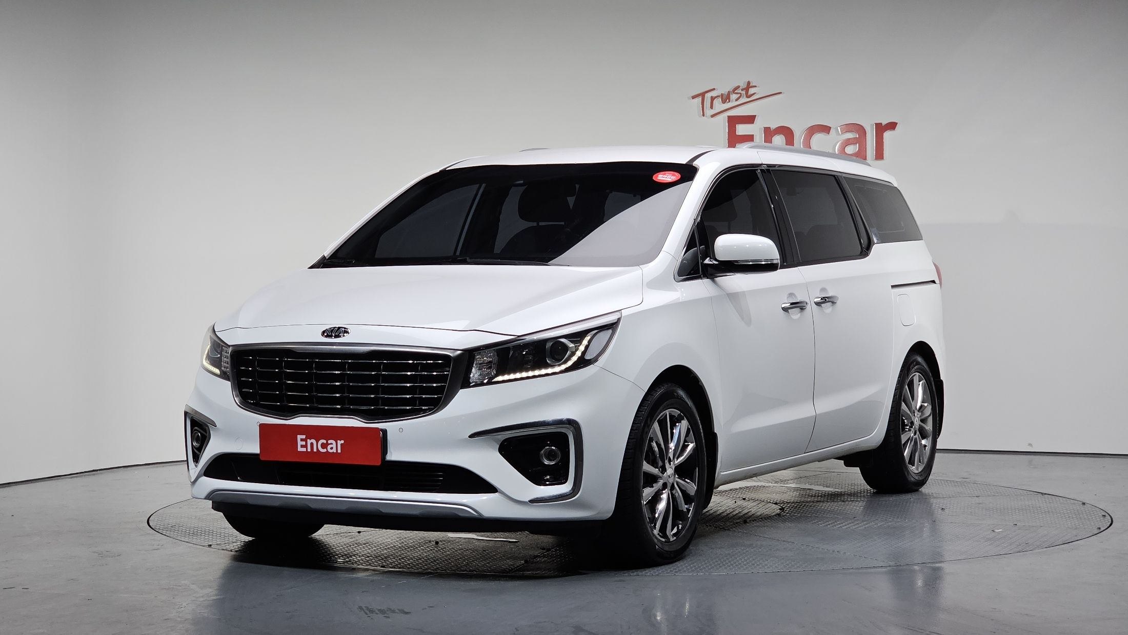 KIA CARNIVAL 2018