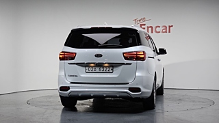 KIA CARNIVAL 2018