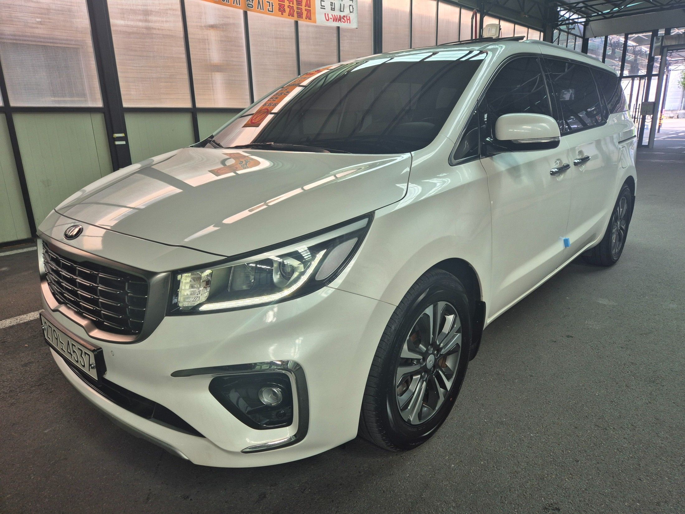 KIA CARNIVAL 2018