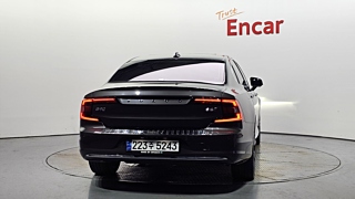 VOLVO S90 2022