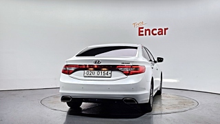 HYUNDAI GRANDEUR HG 2016