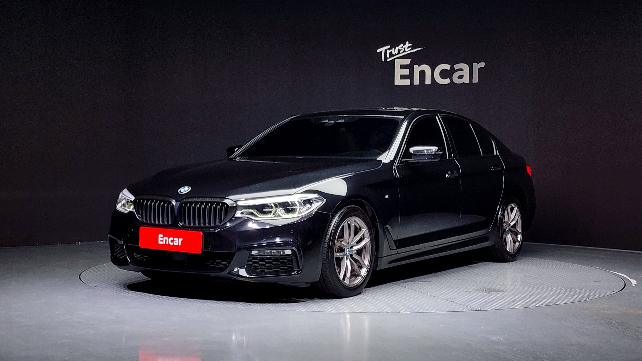 BMW 5-SERIES G30 2017