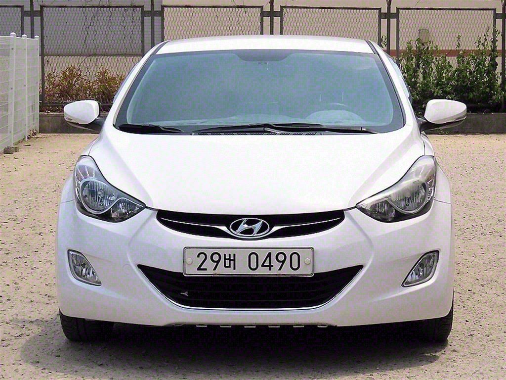 HYUNDAI AVANTE MD 2013