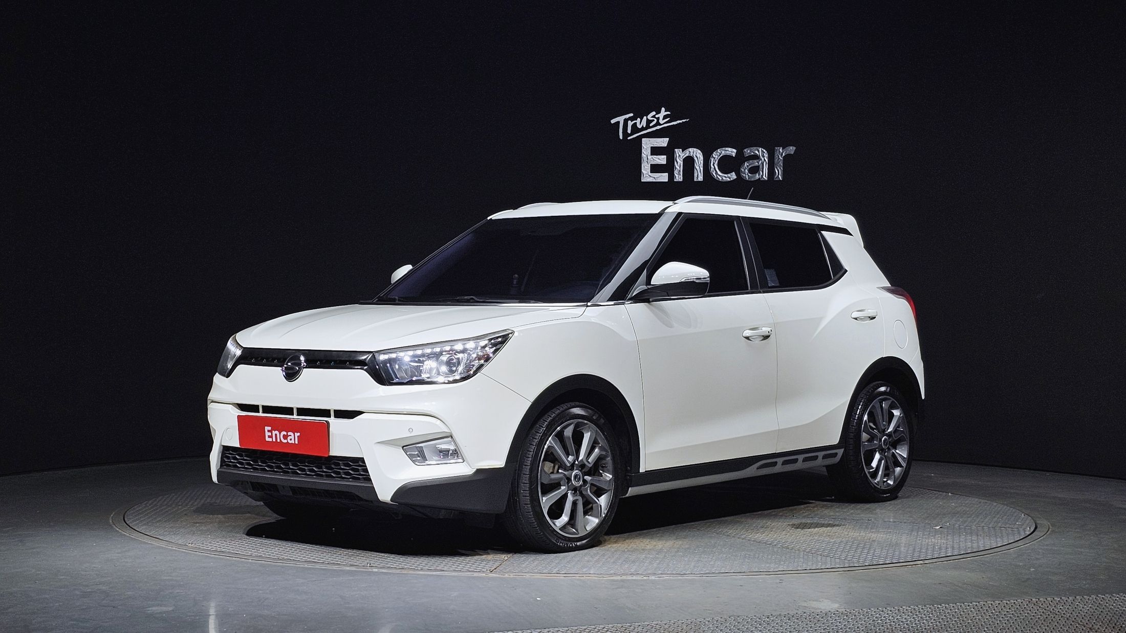 SSANGYONG TIVOLI 2015