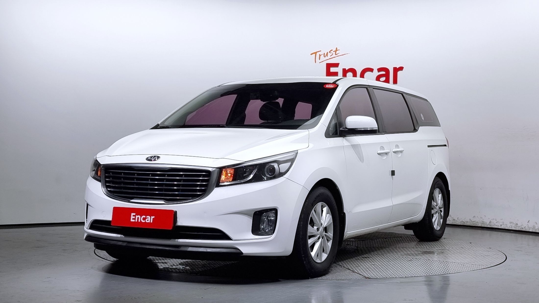 KIA CARNIVAL 2016