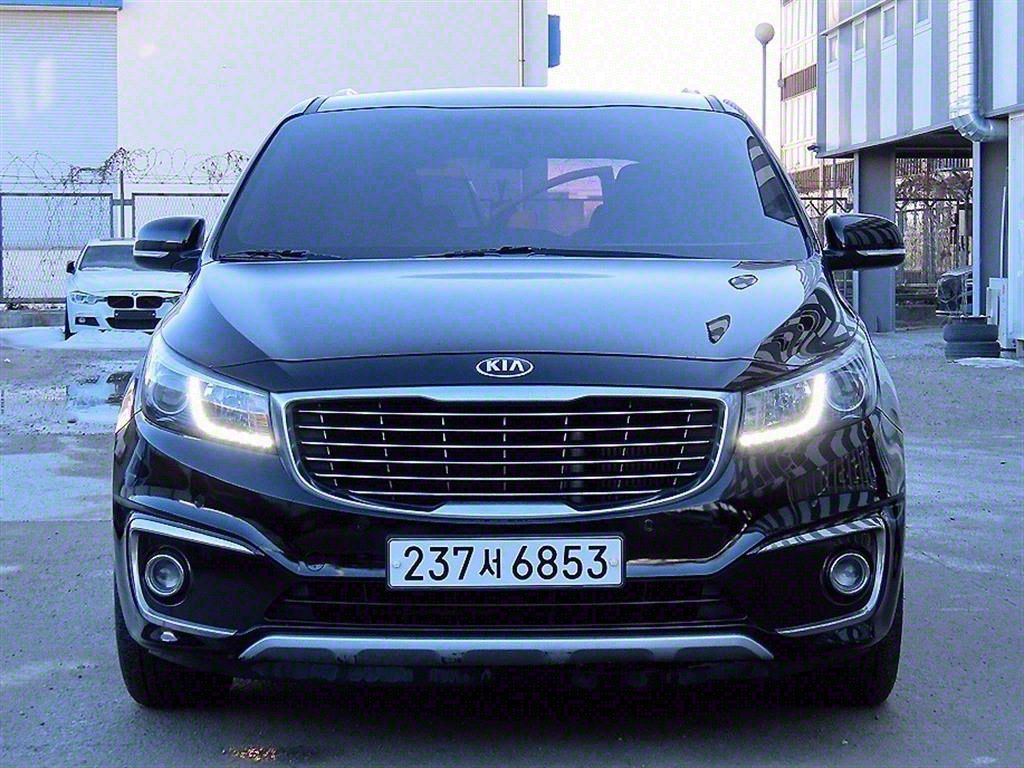KIA CARNIVAL 2018