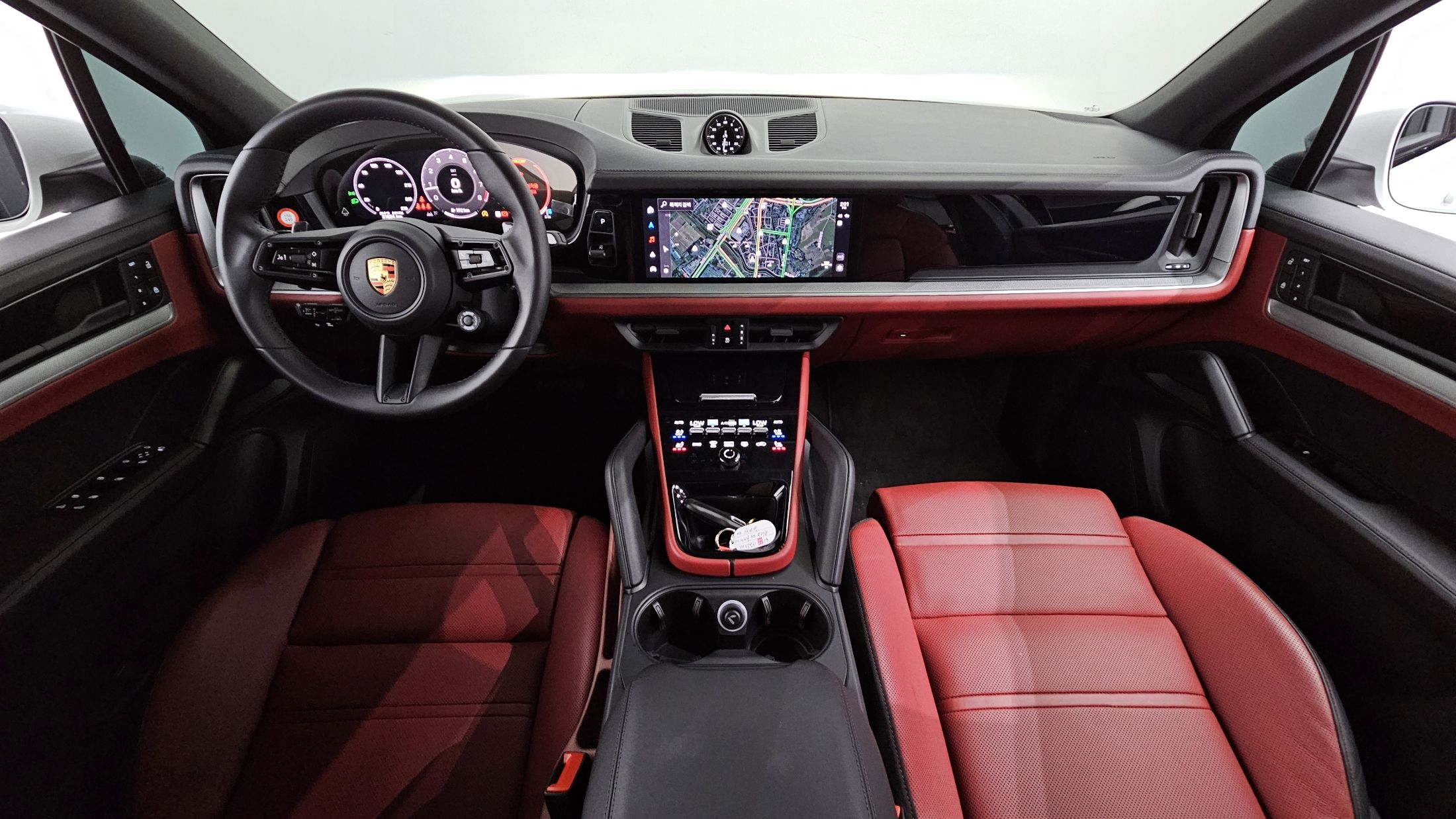 PORSCHE CAYENNE PO536 2024