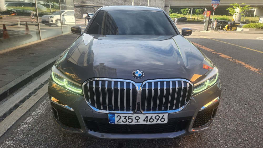 BMW 7-SERIES G11 2020
