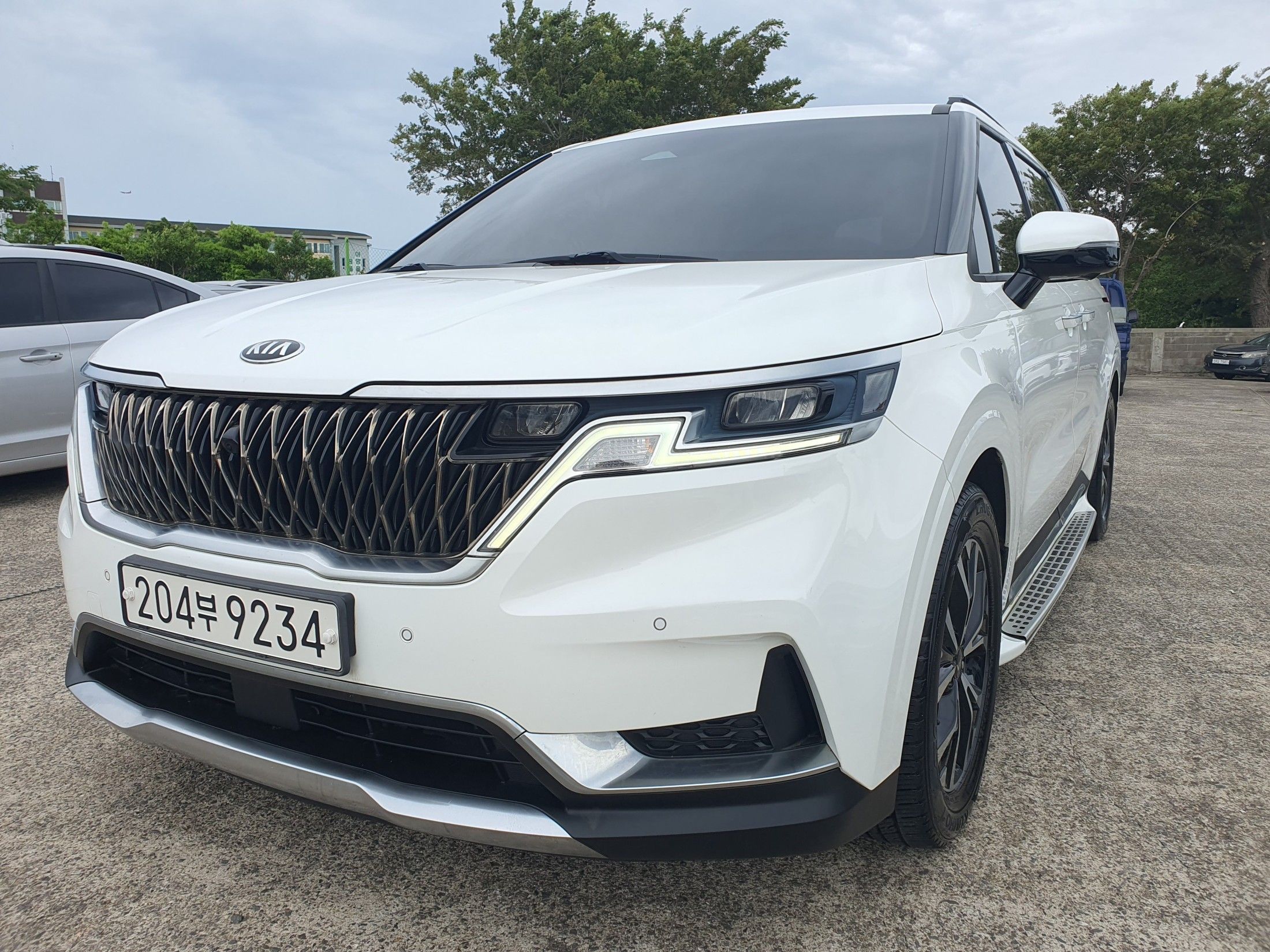 KIA CARNIVAL
