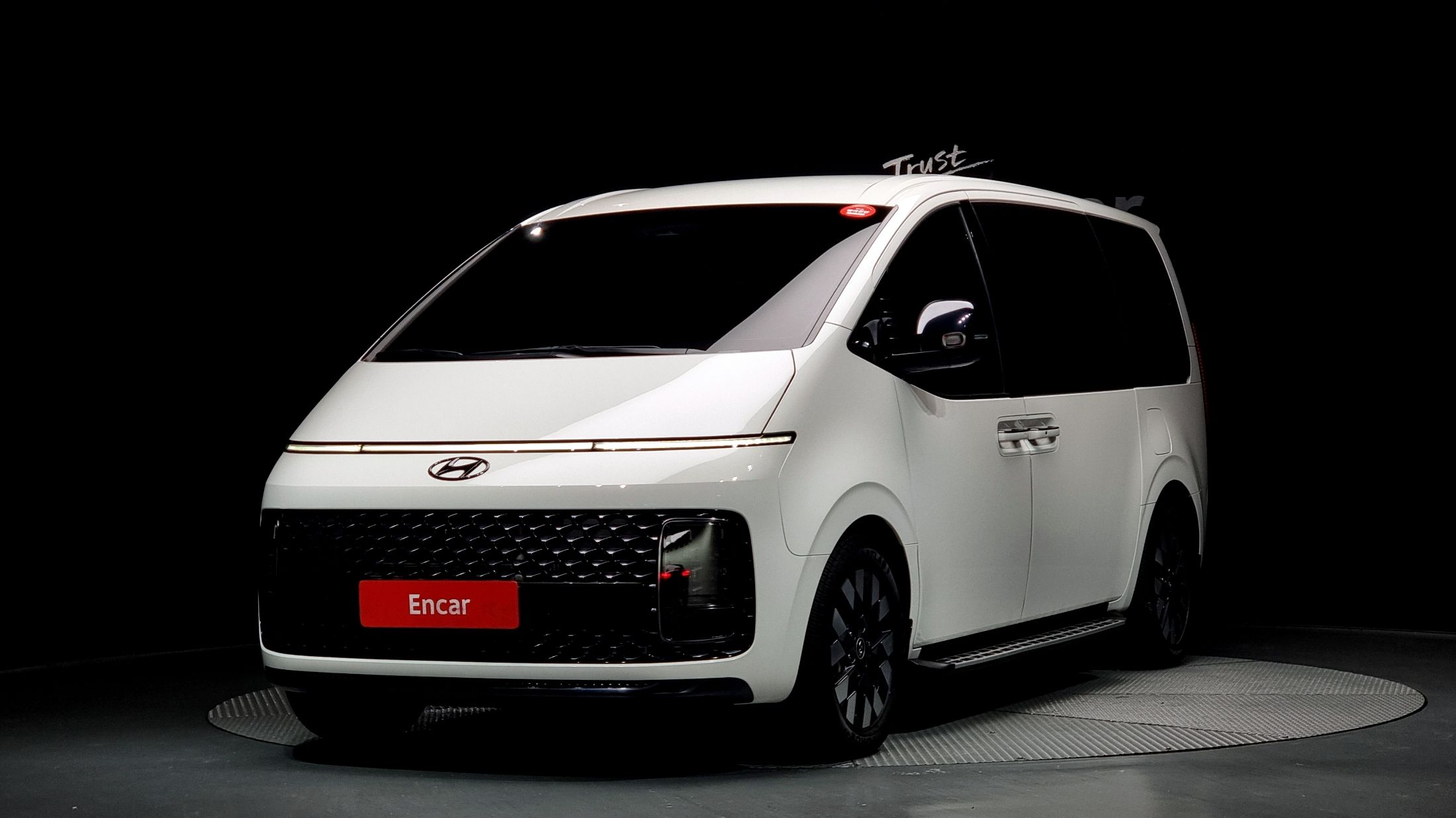 HYUNDAI STARIA 2021
