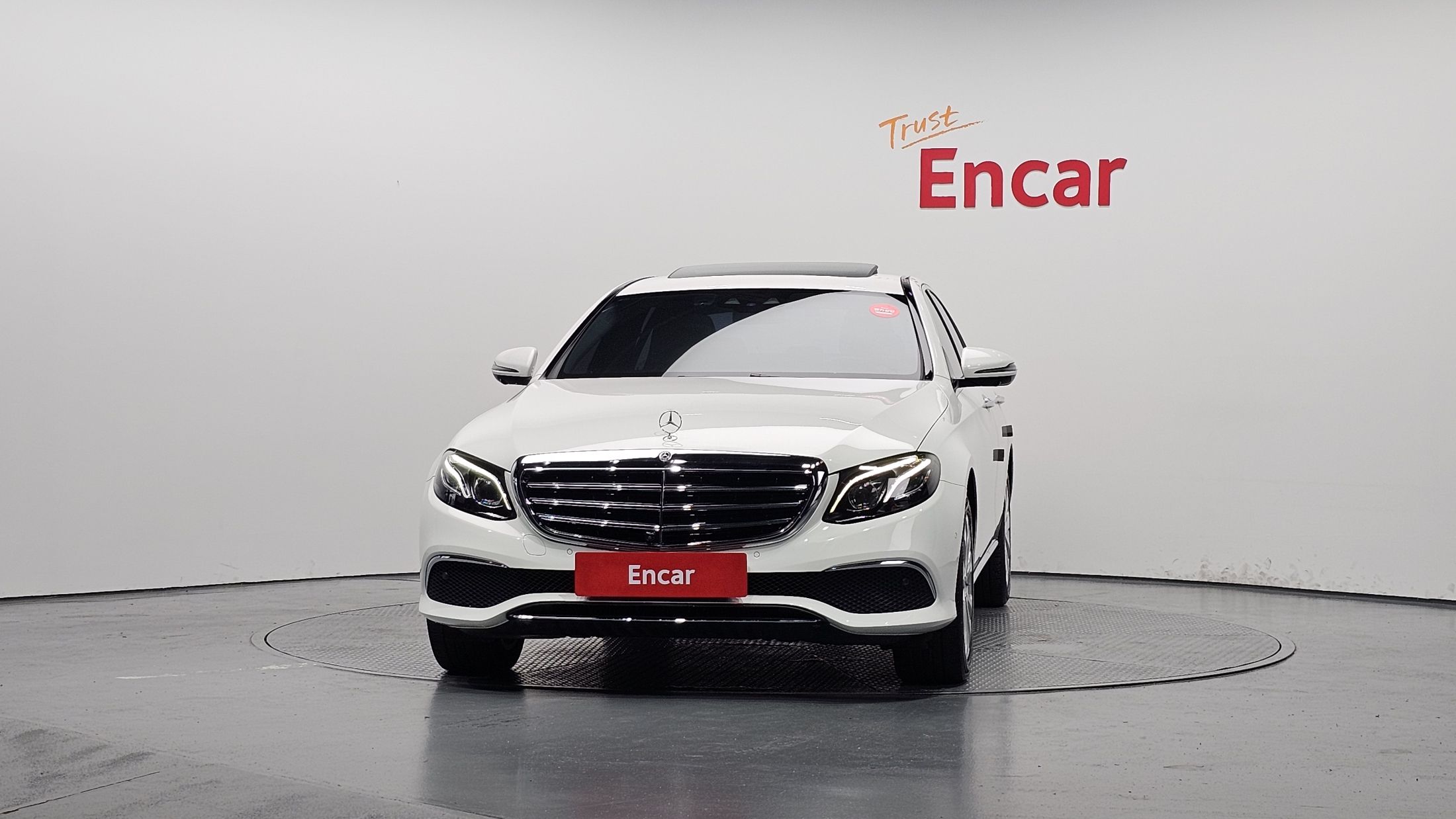 MERCEDES BENZ E-CLASS W213 2019