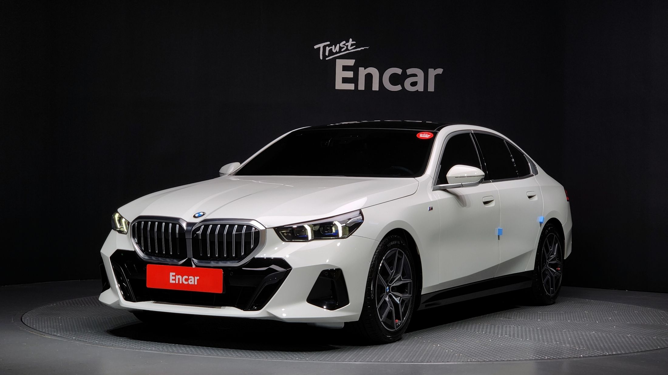 BMW 5-SERIES G60 2024