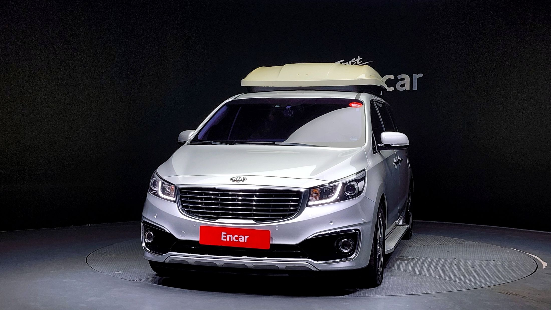 KIA CARNIVAL 2014