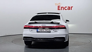 AUDI A7 4K 2020