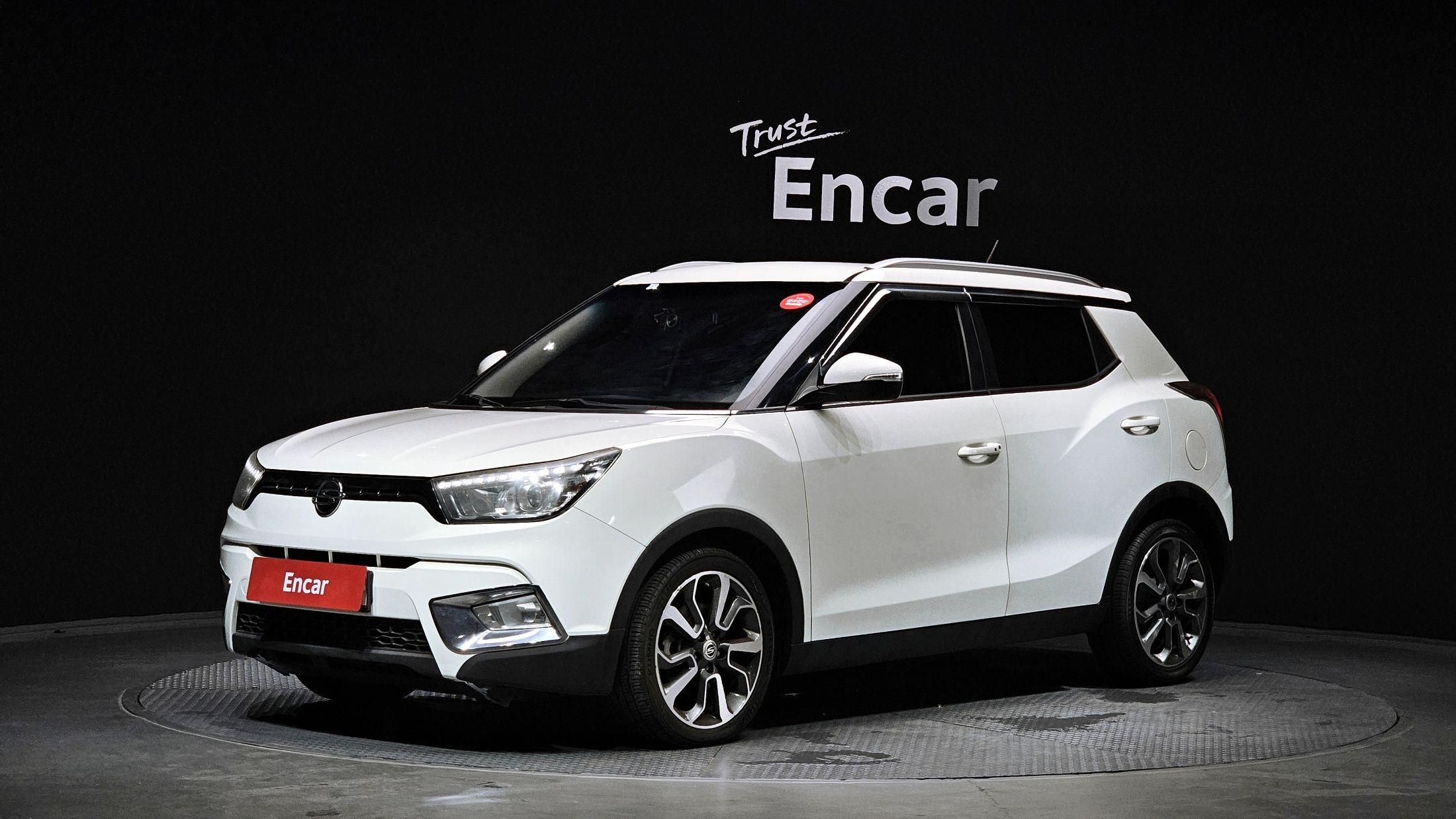 SSANGYONG TIVOLI 2015
