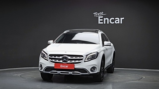 MERCEDES BENZ GLA-CLASS X156 2019
