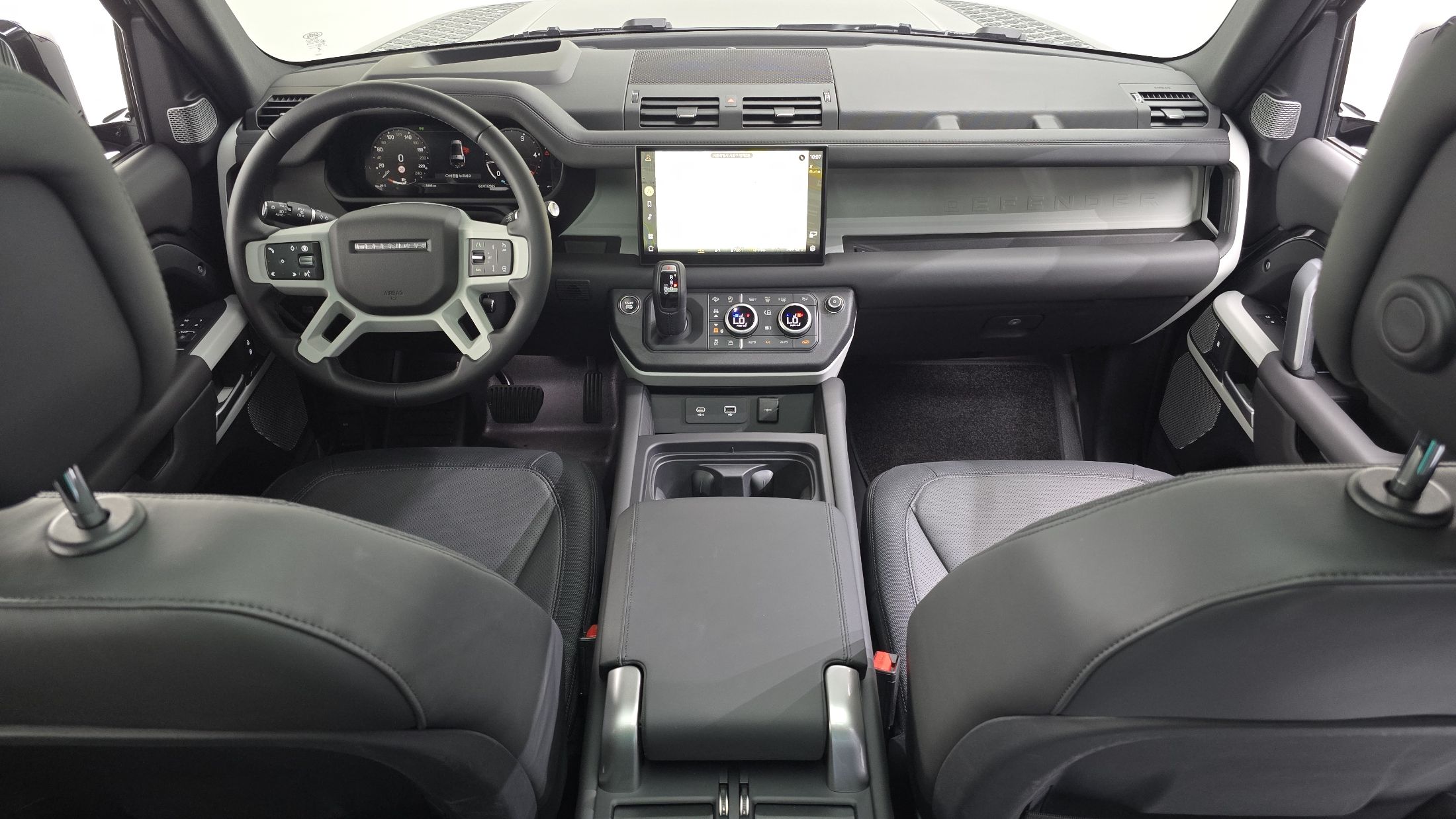 LAND ROVER DEFENDER L663 2024