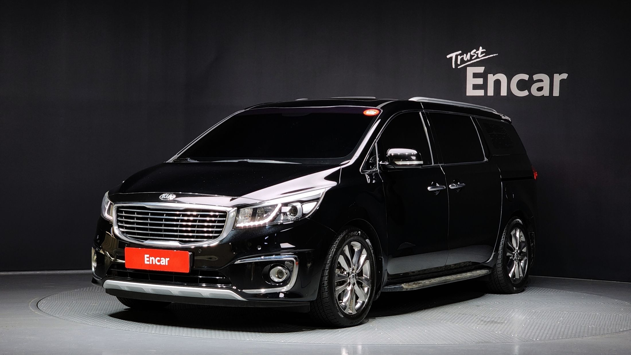 KIA CARNIVAL 2015