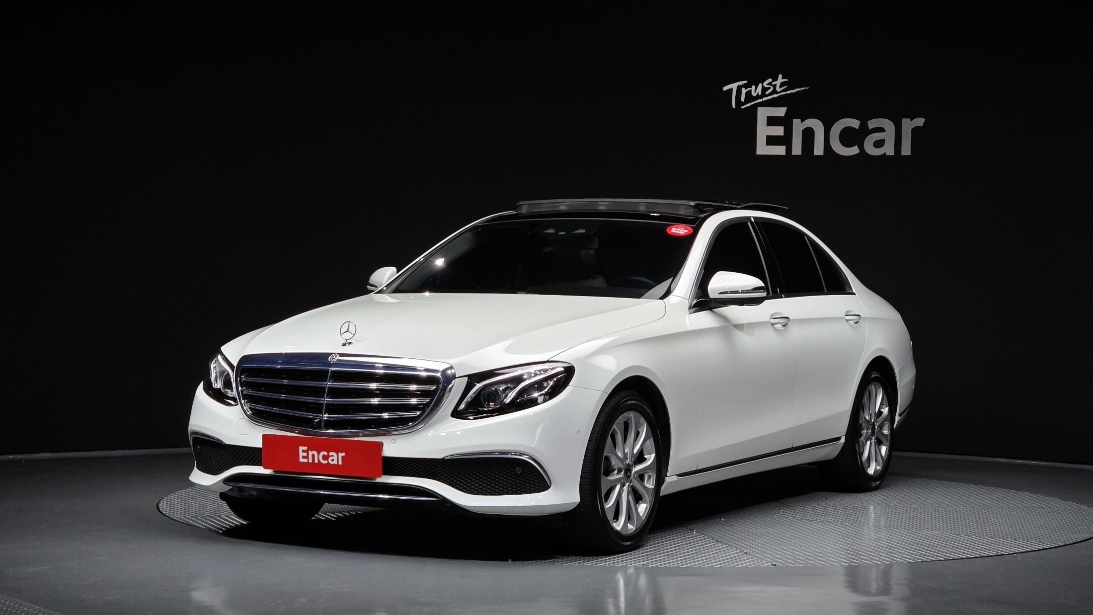 MERCEDES BENZ E-CLASS W213 2019