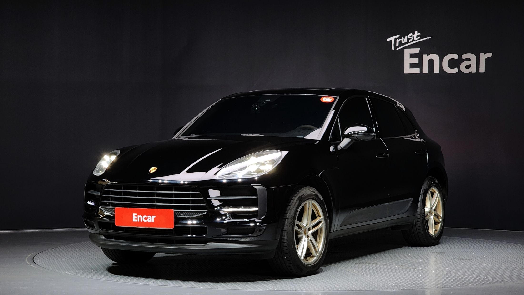 PORSCHE MACAN 2019