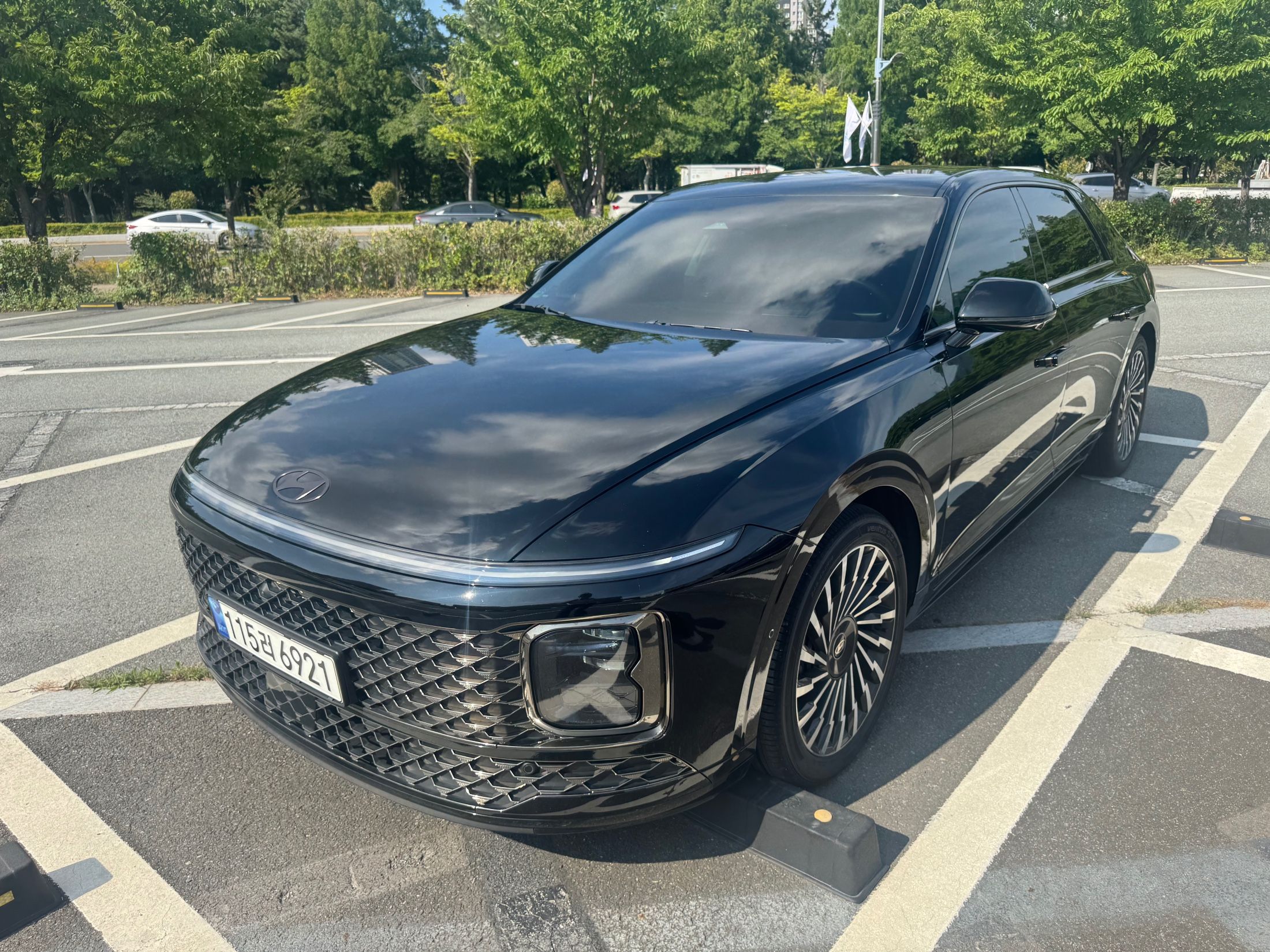 HYUNDAI GRANDEUR HYBRID GN7 2023