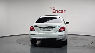 MERCEDES BENZ E-CLASS W213 2020