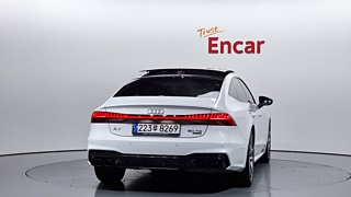 AUDI A7 4K 2021
