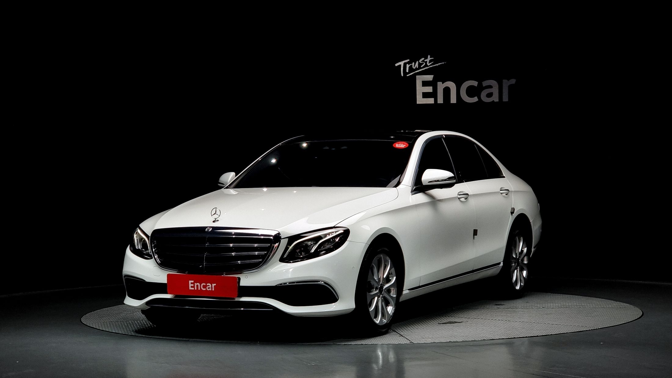 MERCEDES BENZ E-CLASS W213 2019