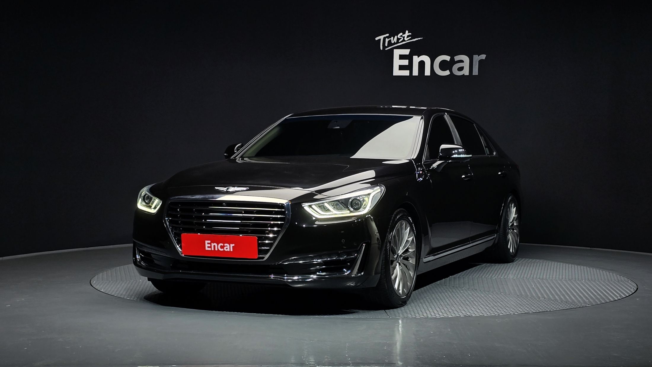 GENESIS EQ900 2018