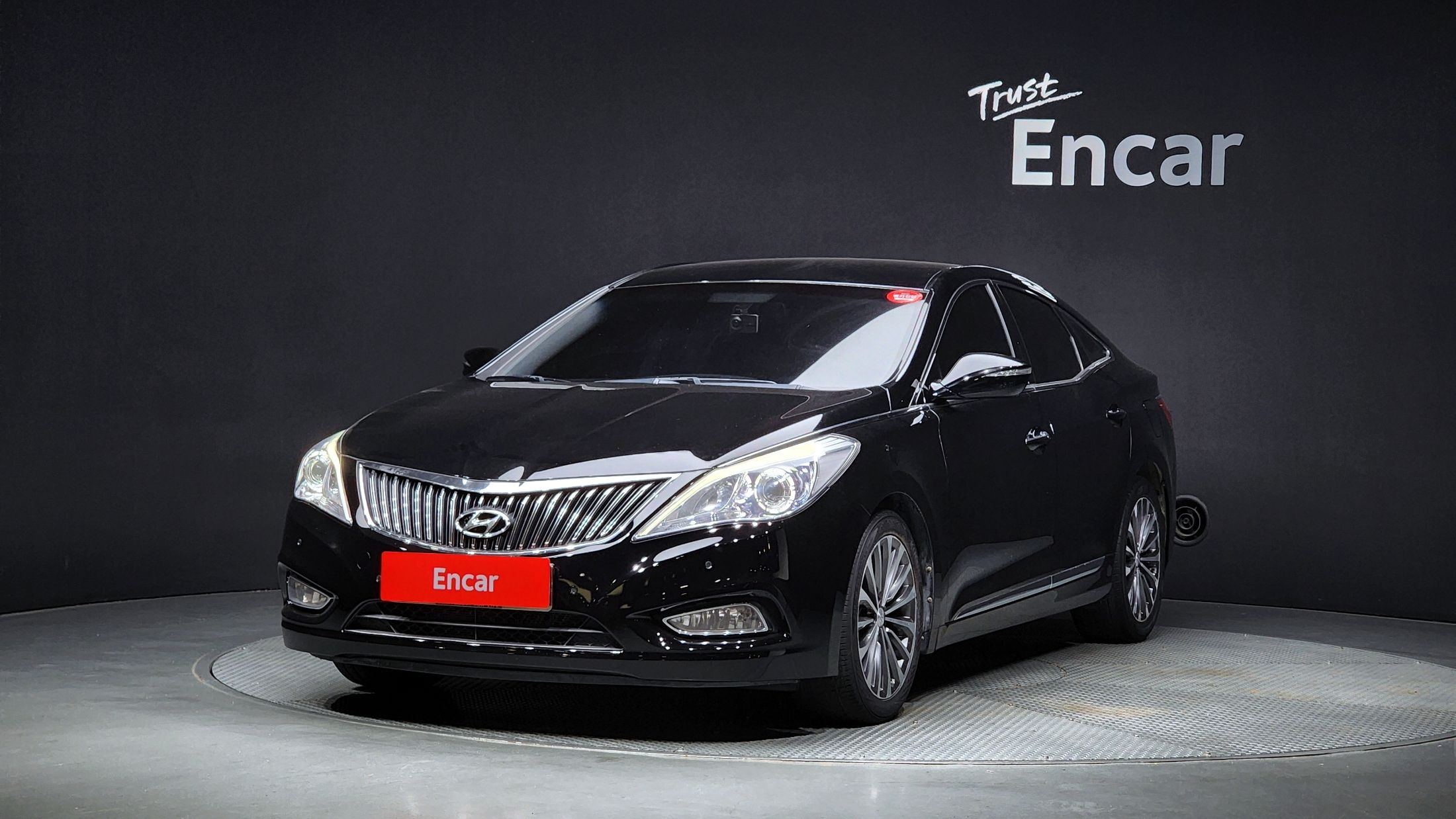 HYUNDAI GRANDEUR HG 2013