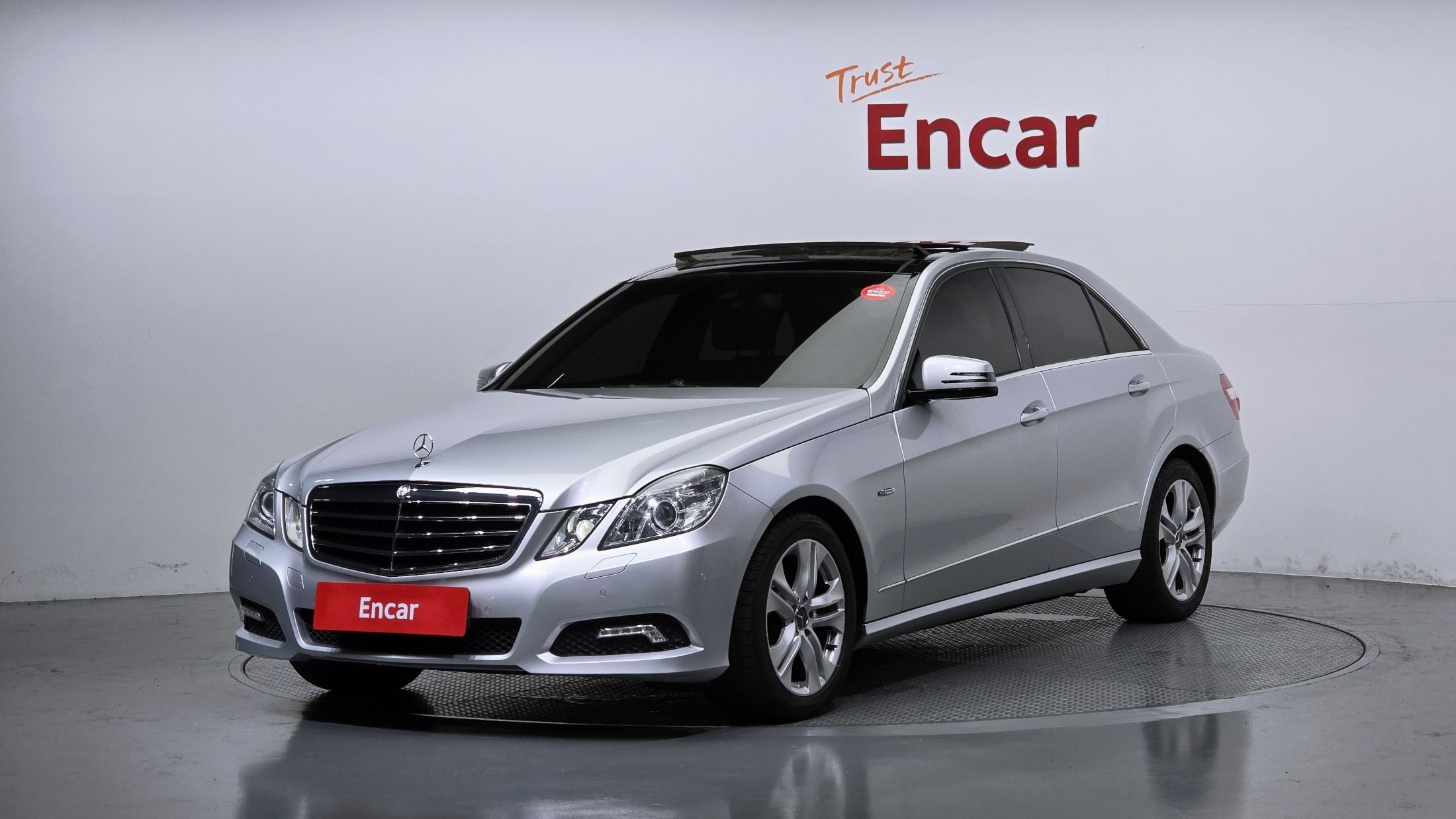MERCEDES BENZ E-CLASS W212 2010