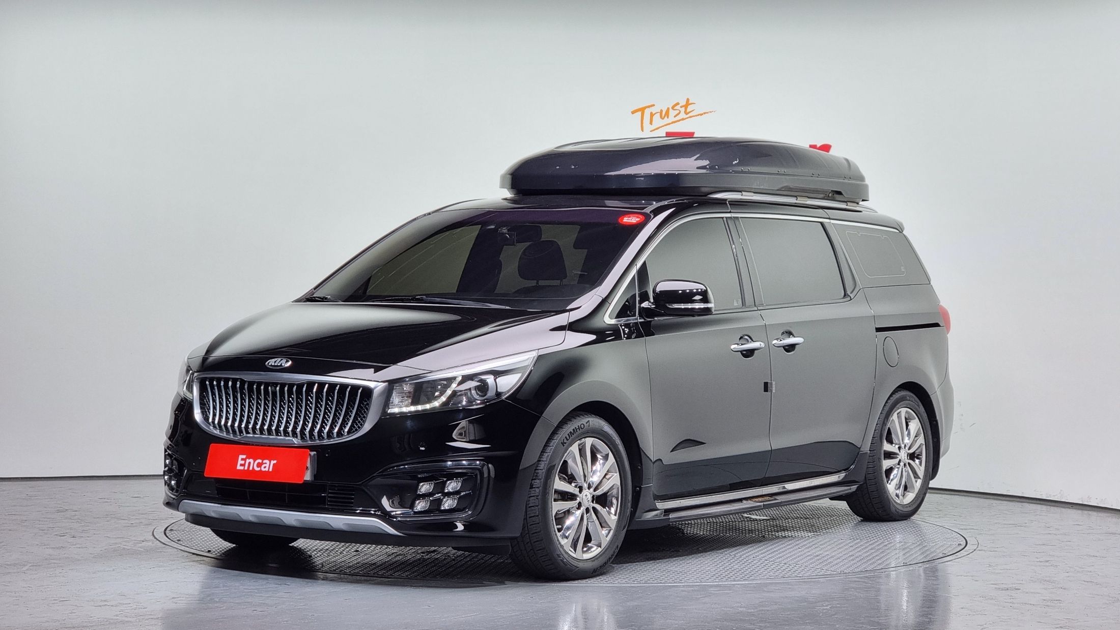 KIA CARNIVAL 2017
