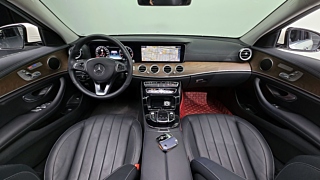 MERCEDES BENZ E-CLASS W213 2017