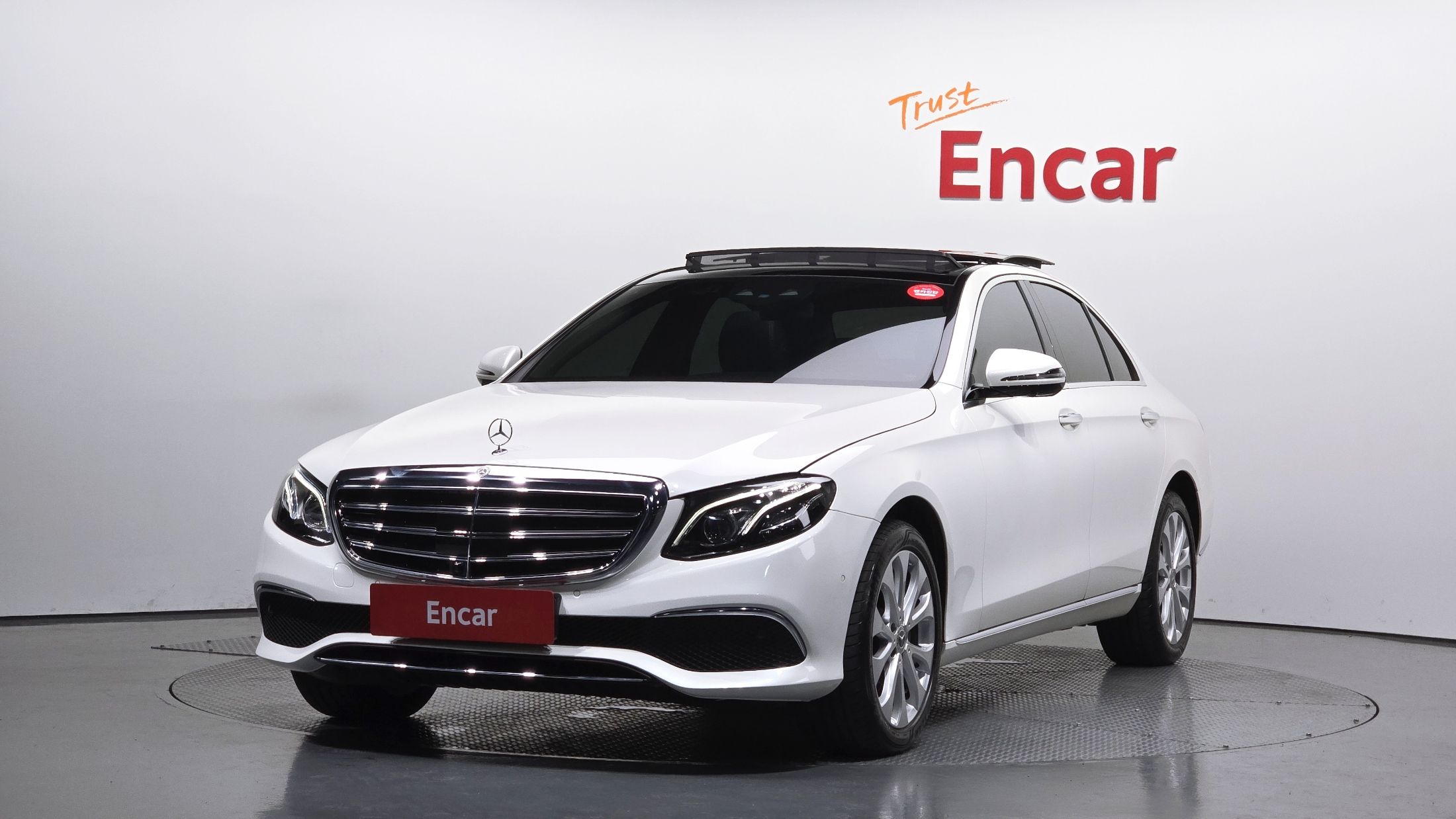 MERCEDES BENZ E-CLASS W213 2017