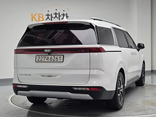 KIA CARNIVAL 2021