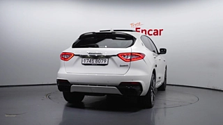 MASERATI LEVANTE 2021