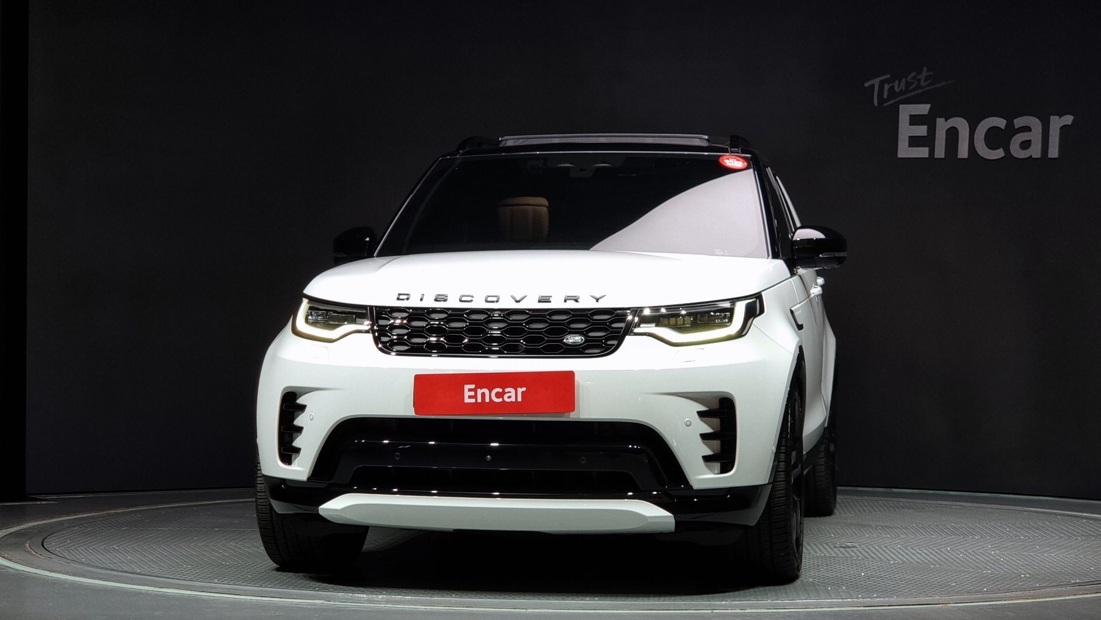LAND ROVER DISCOVERY 5 2024