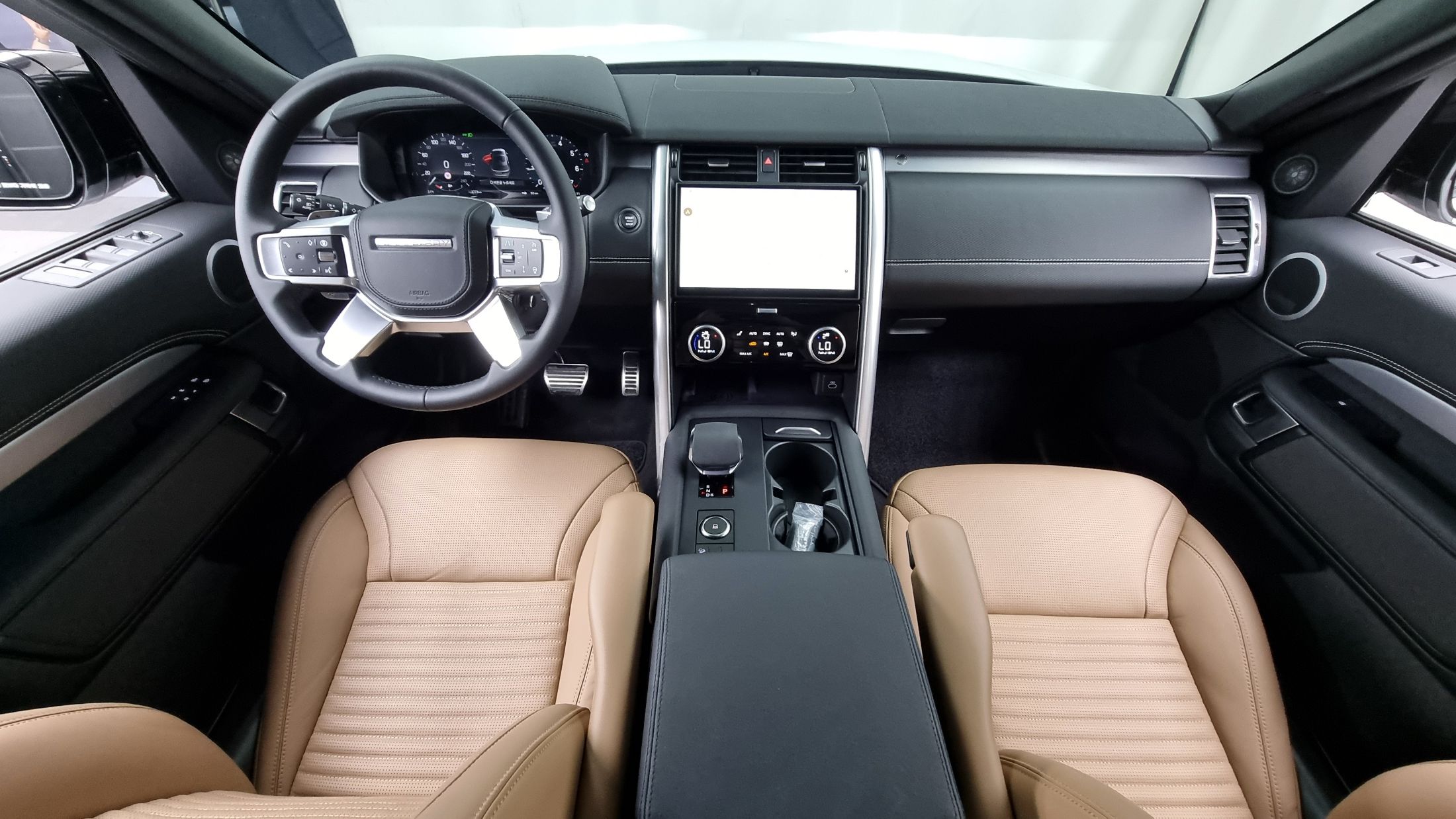 LAND ROVER DISCOVERY 5 2024